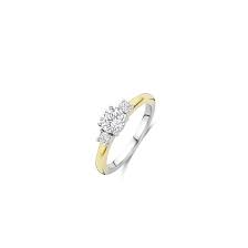 Tisento dames ring verguld met zirkonia's.
Ook makkelijk naast andere ring te dragen.
