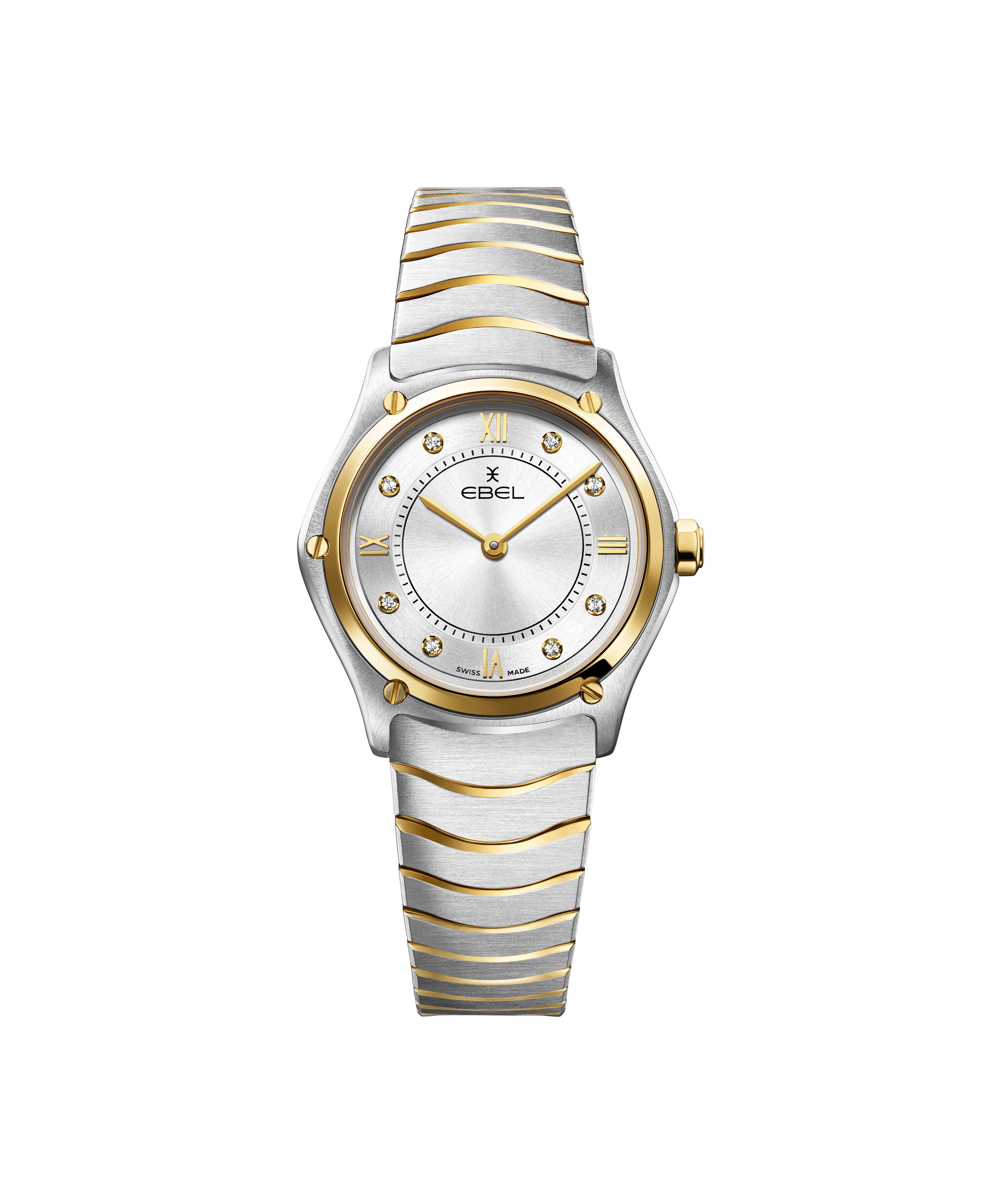 een damespolshorloge Ebel model Sport Classic met zilver kleurige wijzerplaat en staal en geelgouden gecombineerde band. De wijzerplaat is bezet met 8 diamantjes totaal 0.052 crt.