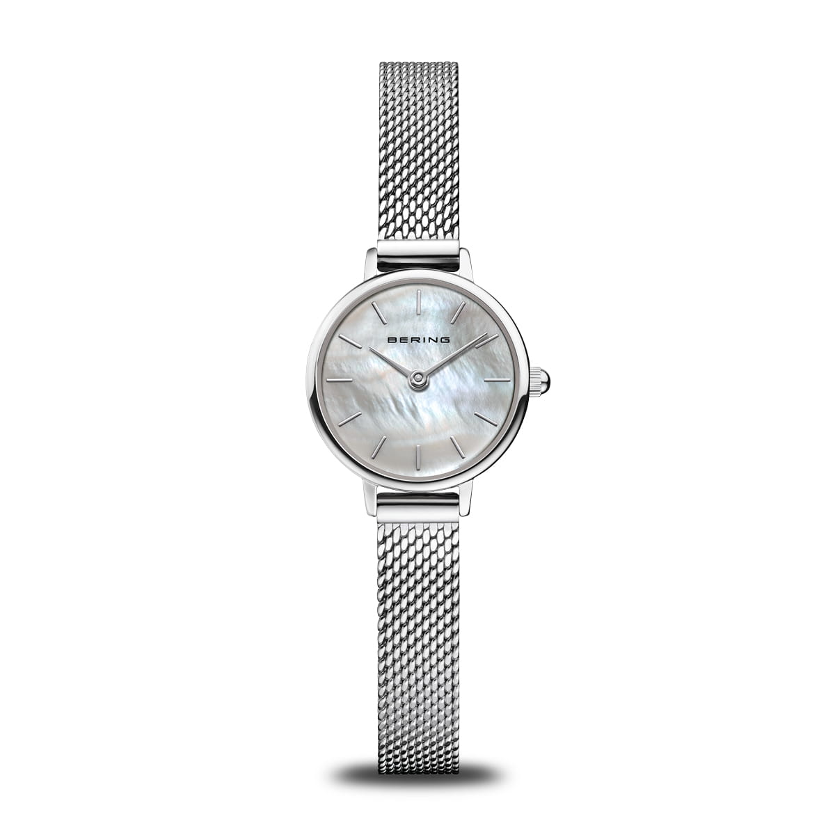 Klassiek, puristisch en toch spannend. Perfect stijlvol samen met contemporain minimalisme. De CLASSIC-COLLECTIE is ge&iuml;nspireerd op Deens design en staat voor unieke horloges die je dagelijkse stijl perfect accentueren.

Zeer hard kristalhelder en krasvast saffierglas zorgt dat de prachtige wijzerplaat duidelijk zichtbaar is.