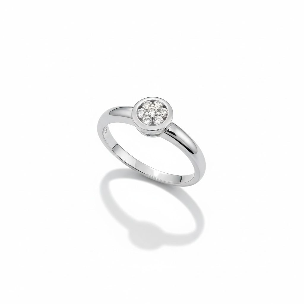 14 karaat witgouden ring met 7 diamanten van 0.017 caraat van totaal 0.12 caraat H/SI