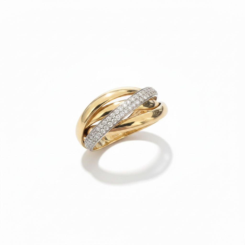 14 karaat geelgouden ring met 64 briljant geslepen diamanten van 0.05 caraat en totaal 0.38 caraat.
