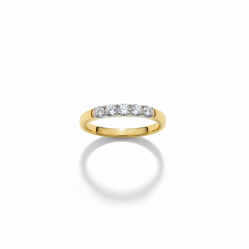 14 karaat geelgouden memoire ring met 5 briljanten van totaal 0.28 caraat.