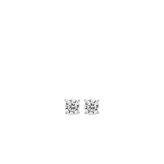 De Ti Sento zilveren oorstekers, modelnummer 7319ZI, zijn stijlvolle studs gemaakt van 925 sterling zilver. Ze stralen in hun zilverkleurige glans en zijn perfect voor dagelijks gebruik of speciale gelegenheden. Draag ze als subtiele blikvanger bij zowel casual als chique outfits. Hun tijdloze ontwerp maakt ze onweerstaanbaar en veelzijdig. Nieuw in de collectie, dus sla je slag!
