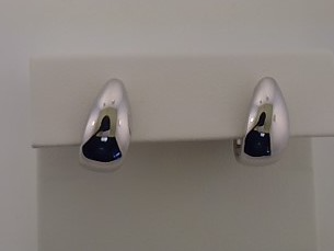 Produktmerkmale: Paar Creolen Silber glatt, Modellnummer 88/197368, von undefinierter Marke. Kategorie: Schmuck, Schmucktyp: Creolen. Diese stilvollen Ohrringe passen perfekt zu l&auml;ssigen und formellen Outfits. Sie k&ouml;nnen sowohl im Alltag als auch bei besonderen Anl&auml;ssen getragen werden und verleihen jedem Look einen eleganten Touch. Ein Muss f&uuml;r jede Schmuckkollektion.