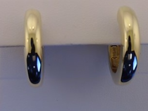 Entdecken Sie die Eleganz der Paar Creolen Silber GP, Modellnummer 88/196291. Diese Schmuckst&uuml;cke, aus der Kategorie JEWEL und des Typs HOOP_EARRINGS, sind perfekt f&uuml;r stilvolle Anl&auml;sse oder den Alltag. Tragen Sie sie f&uuml;r einen eleganten Look mit hochgestecktem Haar oder kombinieren Sie sie mit anderen Silberaccessoires, um einen harmonischen Stil zu kreieren.