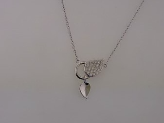 Das Collier Silber Zirkonia 45cm, Modellnummer 494/197808/45, ist ein elegantes Schmuckst&uuml;ck, ideal als Halskette. Es besteht aus hochwertigem Silber und ist mit funkelnden Zirkoniasteinen besetzt. Perfekt, um jedem Outfit einen Hauch von Glamour zu verleihen. Ideal f&uuml;r besondere Anl&auml;sse oder um allt&auml;gliche Looks stilvoll aufzuwerten.