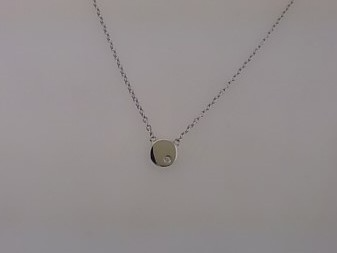 Das Produkt Collier Silber Zirkonia 45cm, Modellnummer 494/197807/45, ist eine elegante Halskette aus Silber, verziert mit funkelnden Zirkonia-Steinen. Ideal f&uuml;r besondere Anl&auml;sse oder als stilvolles Alltagsaccessoire. Tragen Sie es zu einem schlichten Oberteil oder einem eleganten Abendkleid, um einen Hauch von Glamour zu verleihen. Perfekt f&uuml;r Schmuckliebhaber!