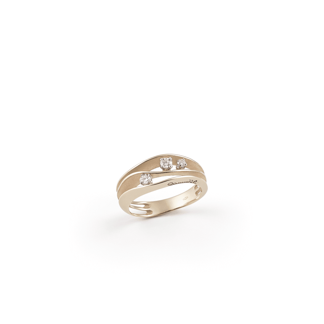 Dune Series Ring, 18Kt Natural Beige Gold with Diamonds

Dia ct. 0.19