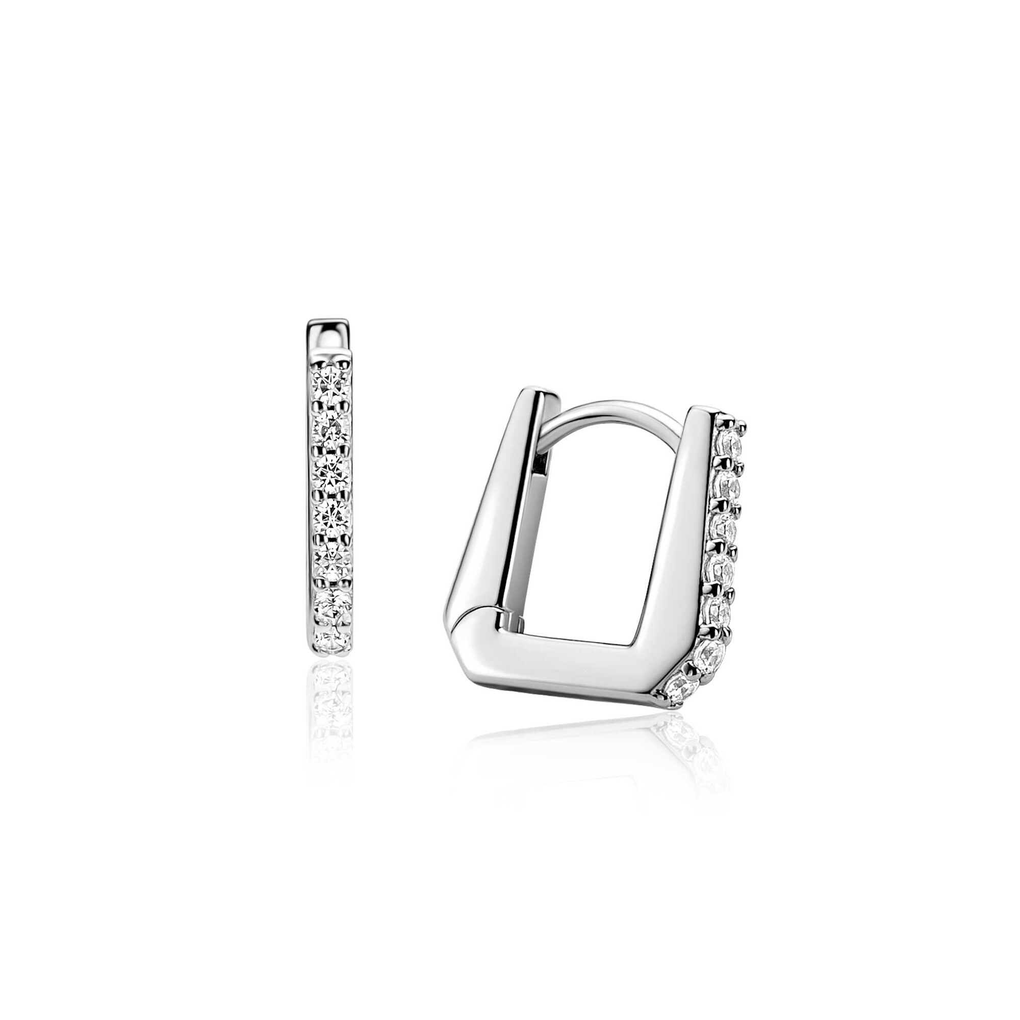 De ZINZI ZLV. oorringen, modelnummer ZIO2878, zijn strakke rechthoekige creolen ingelegd met sprankelende zirconia's. Ze zijn zilverkleurig en gemaakt van hoogwaardig zilver. Draag deze elegante oorringen met zowel casual als chique outfits voor een verfijnde uitstraling. Perfect om elke look te verfraaien met een vleugje luxe en glamour.