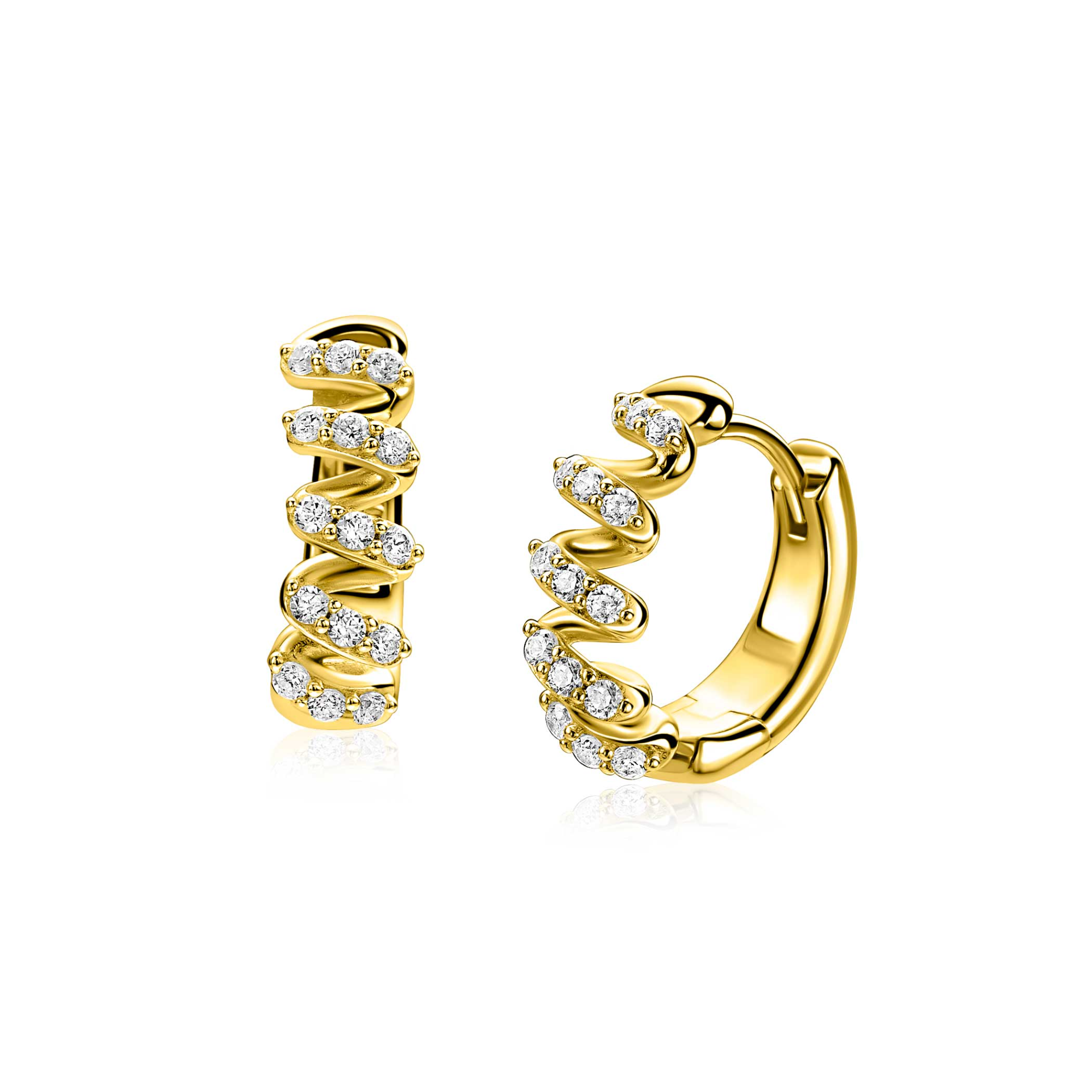 ZINZI gold plated zilveren oorringen (16mm) met een sierlijk open golvend design, bezet met witte zirkonia&rsquo;s. Buisdikte 5mm en met luxe klapsluiting. Vervaardigd van eerste gehalte zilver (925) en extra geel verguld.