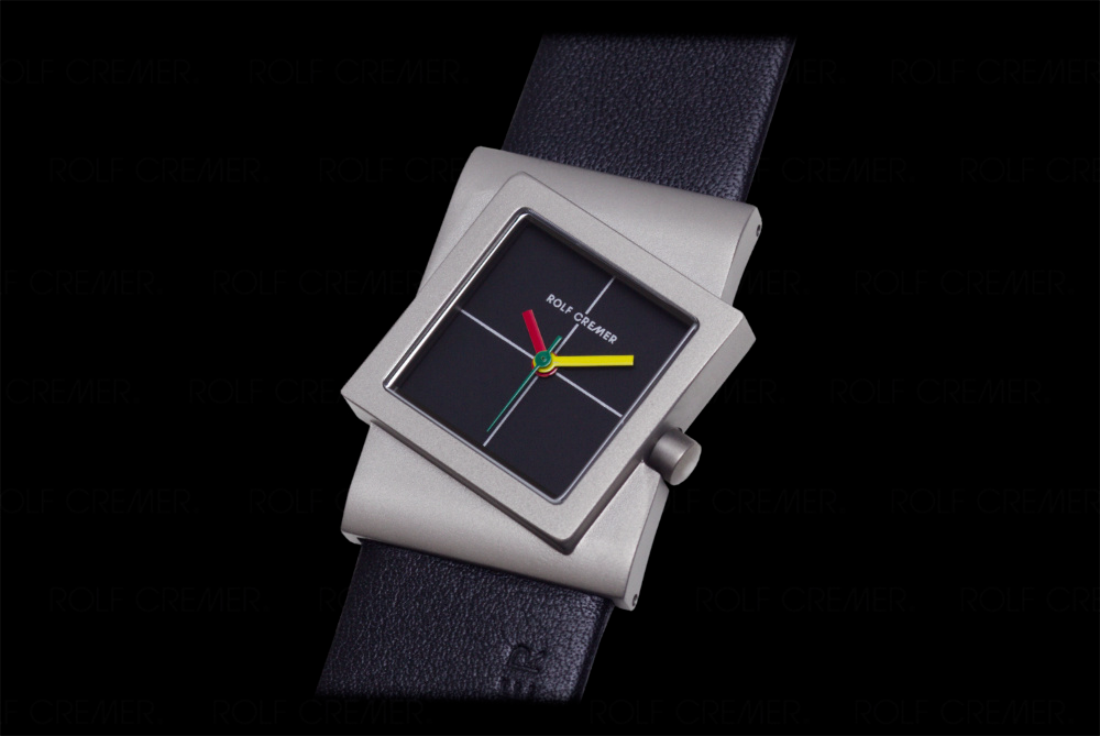Deze mooie horloges zijn ontworpen door de bekende Duitse ontwerper ROLF CREMER. Het merk bestaat sinds 1989. Door onderscheidende modellen en kleurgebruik is het een gewaardeerd mode accessoire geworden. Gekenmerkt door een flashy design, eenvoud, elegantie en kleur. 