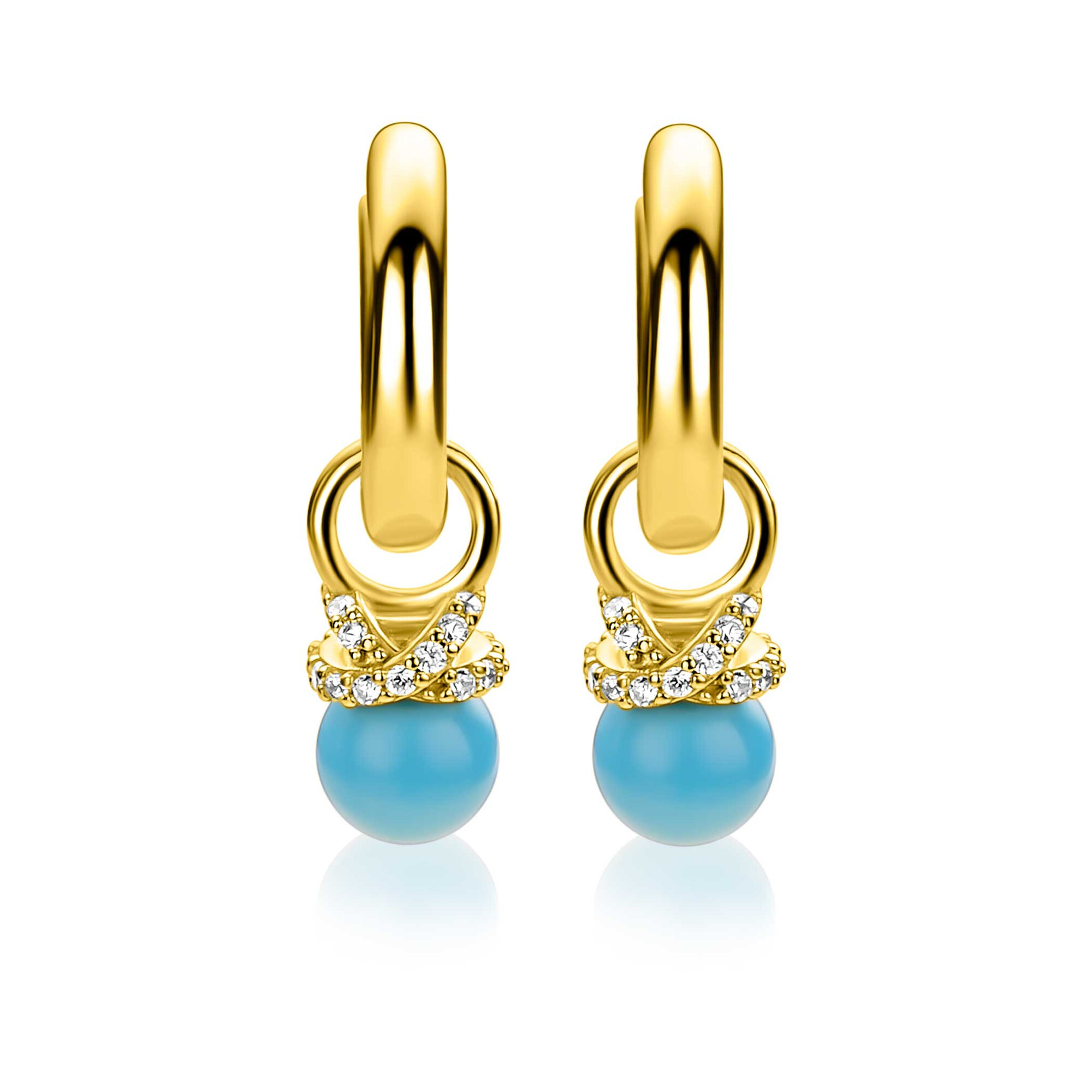 ZINZI gold plated zilveren oorbedels (8mm) met een turquiose parel en een strikvormige zetting bezet met witte zirkonia&rsquo;s. De combinatie van de glanzende parel en de verfijnde strik geeft deze oorbedel een prachtige uitstraling. Perfect te combineren met ZINZI oorringen voor een persoonlijke look. Vervaardigd van eerste gehalte zilver (925) en extra geel verguld.