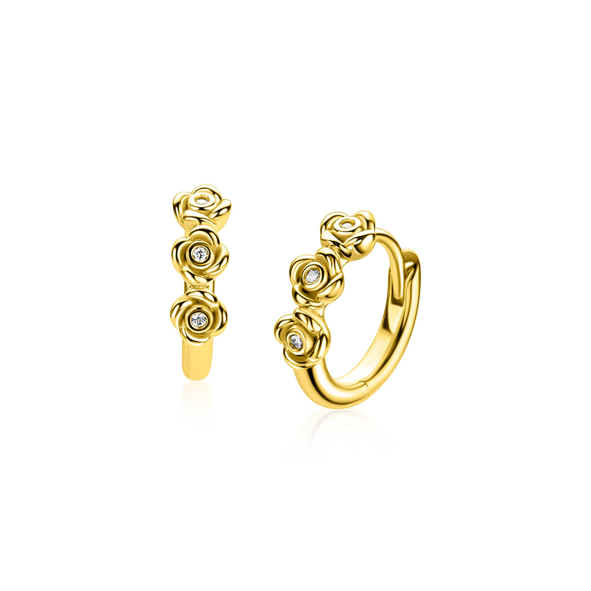 ZINZI gold plated zilveren oorringen (13mm) met drie roosjes, bezet met witte zirkonia&rsquo;s. Buisdikte 4mm en met luxe klapsluiting. Vervaardigd van eerste gehalte zilver (925) en extra geel verguld.