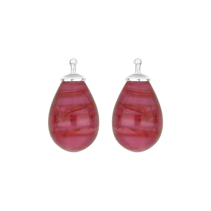 Deze Boheemse kwarts glazen hanger, is een verfijnd sieraad. Draag deze elegante hanger als centraal stuk aan een fijne ketting om elke outfit een stijlvolle en chique flair te geven. Perfect voor zowel dagelijks gebruik als speciale gelegenheden, straalt het klasse en uniekheid uit. De oorhangers moeten gecombineerd worden met bijpassende ooringen.