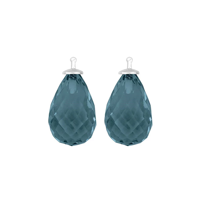 De Heide Heinzendorff Facet geslepen kwarts glas hangers, is een verfijnd sieraad met een afmeting van 17x11 mm. Deze prachtige hangers zijn ideaal te dragen voor een elegante uitstraling. Combineer het met andere juwelen voor een complete look. De hangers moeten gecombineerd worden met bijpassende oorringen.