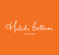 De ketting en hanger vormen samen &eacute;&eacute;n harmonieus geheel: krachtig, elegant en onmiskenbaar exclusief. Dit collier is geen subtiel accessoire, maar een statement piece&mdash;bedoeld om op te vallen, zelfvertrouwen uit te stralen en een gevoel van luxe en betekenis te dragen, met het Lucky Eight-symbool als centraal teken van geluk en oneindigheid.