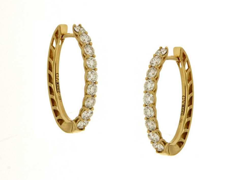 Elegante Giorgio Visconti oorhangers in 18 karaat goud, verfijnd bezet met briljant geslepen diamanten voor een luxueuze, tijdloze uitstraling en Italiaans vakmanschap.