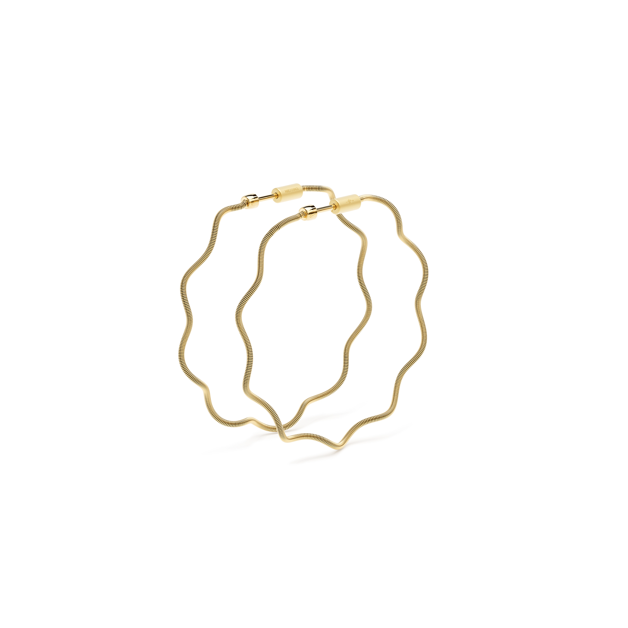 een paar 18 krts geelgouden creolen van Niessing model Colette Welle 57mm groot.