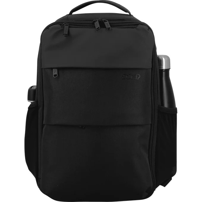 Dunaa rugzak handbagage 40x30x20 cm &ndash; perfect voor Ryanair
Reis slim en zonder extra kosten met de Dunaa rugzak handbagage 40x30x20 cm. Deze praktische en stijlvolle rugzak is speciaal ontworpen om te voldoen aan de strikte handbagage-eisen van Ryanair. Hierdoor neem je hem moeiteloos mee aan boord en past hij perfect onder de stoel voor je.
Met een inhoud van 20 liter biedt deze compacte reistas voldoende ruimte voor een korte trip van 2 tot 3 dagen. Ideaal voor een stedentrip, weekendje weg of zakenreis, zonder dat je hoeft in te checken of extra bagagekosten betaalt.
Slim reizen zonder zorgen
De Dunaa rugzak combineert comfort, functionaliteit en een modern design. Dankzij het lichte gewicht en de slimme indeling neem je al je essentials overzichtelijk mee, terwijl je vrij en flexibel blijft reizen.
✔ Geschikt als Ryanair handbagage (40x30x20 cm)
✔ Past onder de vliegtuigstoel
✔ Ideaal voor 2&ndash;3 dagen reizen
✔ Lichtgewicht en comfortabel
✔ Perfect voor citytrips en korte vakanties
Afmetingen en specificaties
Afmetingen: 40 x 30 x 20 cm
Inhoud: 20 liter
Gewicht: 750 gram
De ideale reispartner
Of je nu een korte vakantie plant of een spontane trip maakt, de Dunaa rugzak zorgt ervoor dat je alles bij de hand hebt zonder gedoe. Reis licht, vermijd extra kosten en geniet van maximale bewegingsvrijheid.