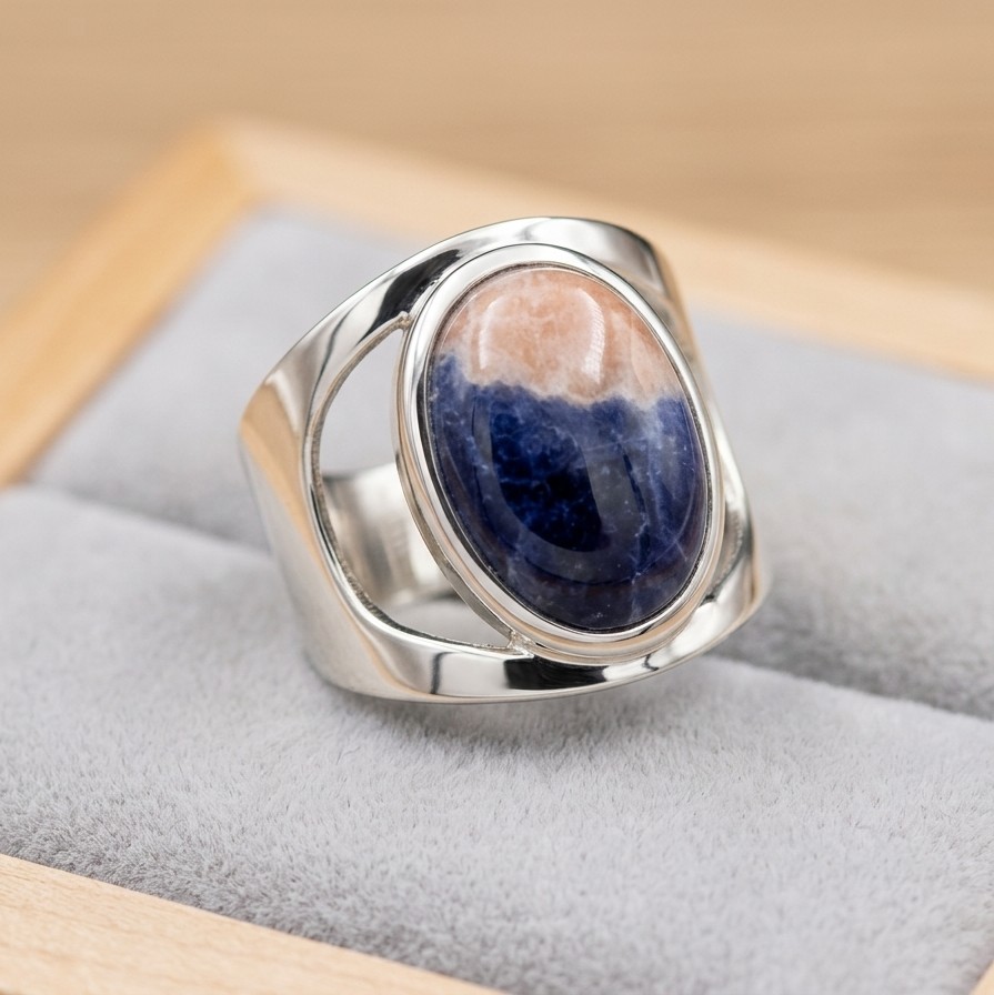 Sterling Zilveren ring met Cabochon geslepen Sodaliet 14x10mm