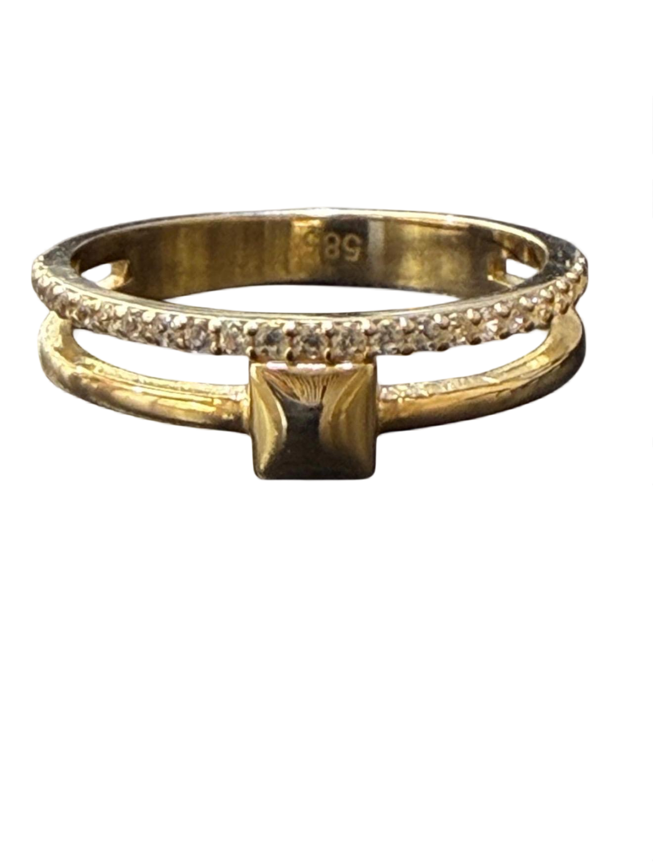 De gouden ring modelnummer BREA-000969 van een onbekend merk heeft een 14k goud legering en is bezet met stenen. Het is een prachtige gouden ring in maat 57. De ideale manier om deze ring te dragen is als een elegant en tijdloos accessoire dat elke outfit compleet maakt. Perfect voor zowel dagelijks gebruik als speciale gelegenheden.