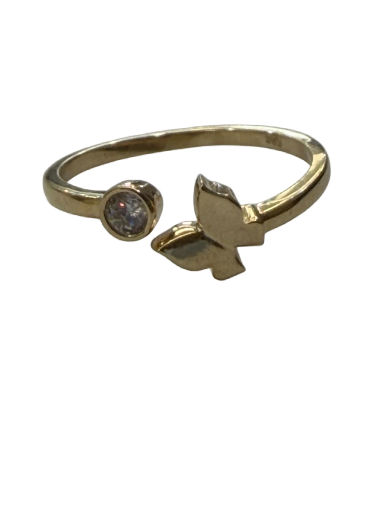 De gouden ring met modelnummer BREA-0002018 is een prachtig sieraad van 14kt goud. Het bevat de volgende kenmerken: goudkleurig, glanzend en te dragen in maat 53. Perfect voor dagelijks gebruik of speciale gelegenheden. Draag deze elegante ring solo voor een subtiele look of combineer met andere sieraden voor een opvallend effect.