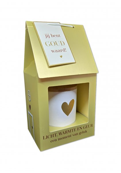 Het product Kaarshuisje Goud "Jij bent goud waard" is een elegante decoratie uit de categorie TOYS_HOBBY_PARTY. Modelnummer 23000910010 van een niet-gespecificeerd merk. Ideaal als cadeau of sfeervolle toevoeging aan feestelijke gelegenheden. Plaats het op een prominente plek in je interieur voor een warme, gouden gloed die elke ruimte verrijkt.
