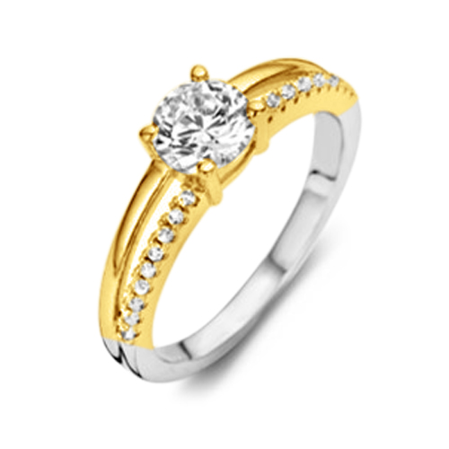 Deze Silver Rose ring R6312G is gemaakt uit gerhodineerd  zilver en afgewerkt met zirconiumstenen
De rhodiumlaag zorgt voor extra bescherming en glans.