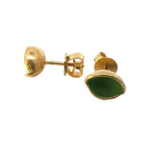 Der Ohrsecker Becherling aus 925er Silber, goldplattiert und in smaragdgr&uuml;n, bietet eleganten Glanz und luxuri&ouml;ses Design. Kategorie: Schmuck; Schmucktyp: Ohrstecker. Perfekt f&uuml;r formelle Anl&auml;sse oder als stilvolles Alltagsaccessoire. Tragen Sie sie zu hochgesteckten Frisuren oder Kurzhaarschnitten, um die Ohrstecker optimal zur Geltung zu bringen. Ideal f&uuml;r Ihren eleganten Look.