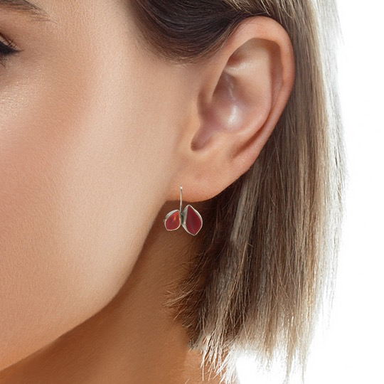 Der Ohrh&auml;nger Becherling Silber 925, Platin pl.pink, Modellnummer OHRH&Auml;NGER BECHERLING PLATIN PINK, ist ein eleganter Schmuck aus der Kategorie Creolen-Ohrringe. Diese stilvollen Ohrringe aus hochwertigem Silber sind perfekt f&uuml;r besondere Anl&auml;sse und erg&auml;nzen jedes Outfit. Tragen Sie sie zu einem schicken Abendkleid oder einem eleganten Business-Outfit f&uuml;r einen gl&auml;nzenden Auftritt.