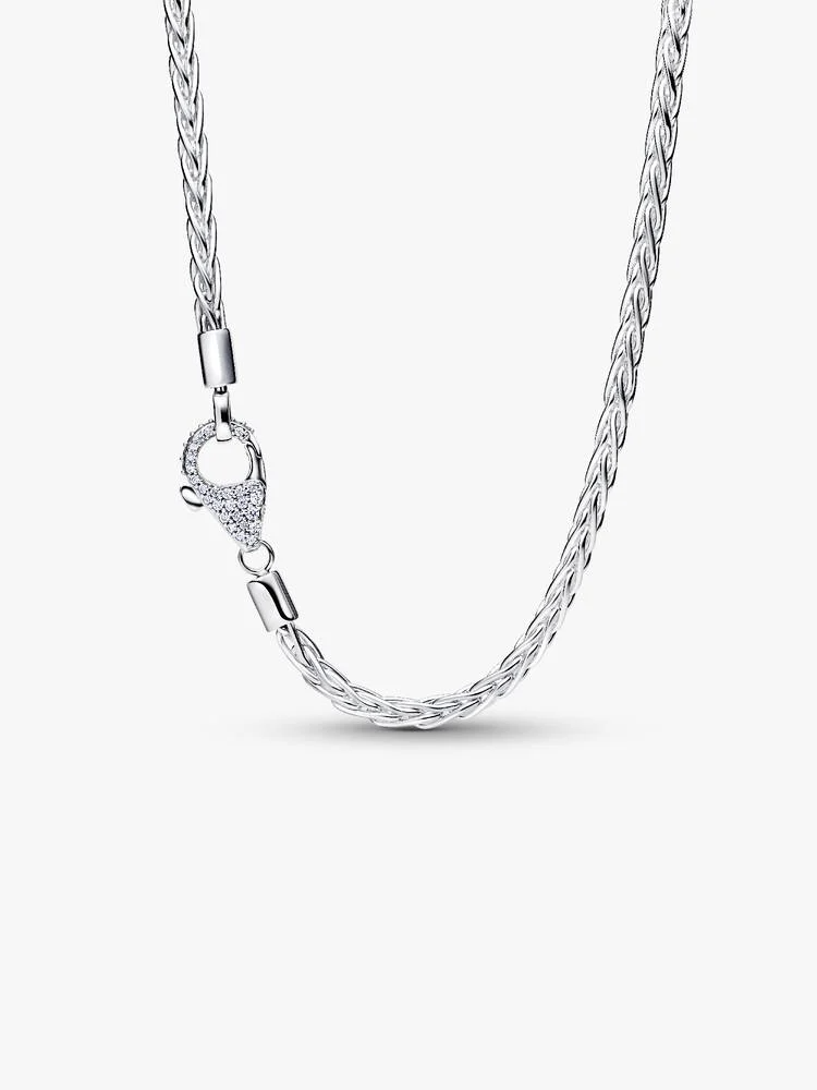 Strak en stralend. Onze sterlingzilveren foxtail-halsketting straalt met bead-gezette zirkonia en een pav&eacute;sluiting, en is een nieuwe interpretatie van de iconische snake chain met een gladde, touwachtige glans.