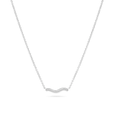 De ketting is in zilver met een tussenstuk golvend gezet met zirkonium steentjes, uit de reeks van Ellera