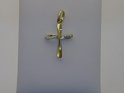 Der Kreuz Gold 333 Zirkonia Anh&auml;nger, Modellnummer 26-350, besticht durch seine exquisite Verarbeitung und funkelnde Zirkoniasteine. Als Teil der Kategorie Schmuck und speziell der Kategorie Zirkonia-Anh&auml;nger verleiht dieses Schmuckst&uuml;ck jedem Outfit einen eleganten Touch. Am besten wird es an einer feinen Goldkette getragen, um seinen Glanz und seine Eleganz voll zur Geltung zu bringen.