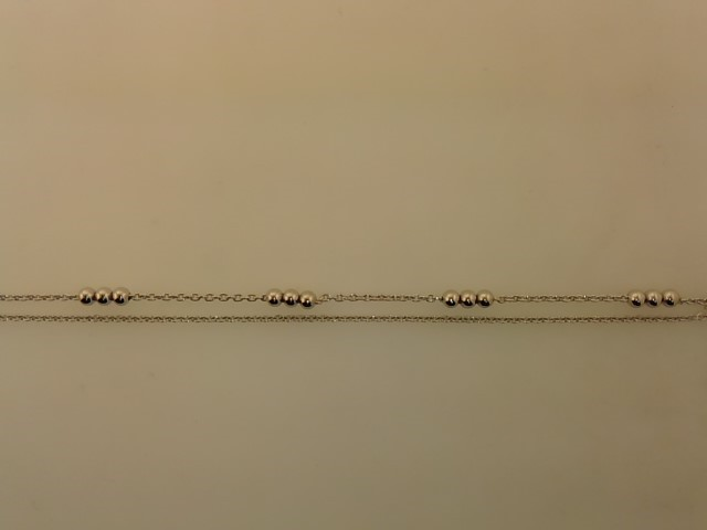 Das Produkt "Armband Silber 925 rh 19cm" mit der Modellnummer FV196916 ist ein elegantes Schmuckst&uuml;ck aus hochwertigem 925er Silber. Es geh&ouml;rt zur Kategorie JEWEL und ist ein stilvolles Armband. Tragen Sie es zu eleganten oder l&auml;ssigen Outfits, um Ihrem Look einen Hauch von Eleganz zu verleihen. Perfekt sowohl f&uuml;r den Alltag als auch besondere Anl&auml;sse.