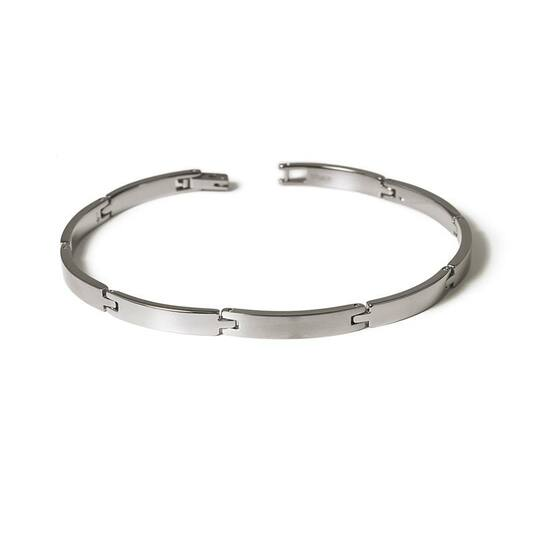 Dit is een armband van het merk Boccia Titanium