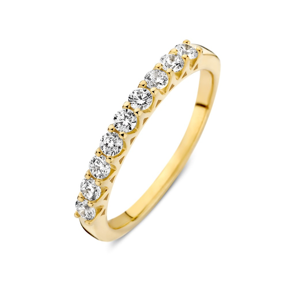 Ring geelgoud zirkonia
Deze elegante geelgouden ring met zirkonia is een echte must-have voor liefhebbers van stacking. Draag hem als subtiele aanschuifring of combineer meerdere ringen voor een trendy, persoonlijke look. Het 14 karaat goud en de sprankelende zirkonia's zorgen voor een luxe en tijdloze uitstraling, perfect voor elke gelegenheid.