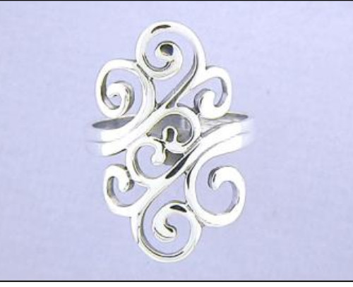 Zilveren ring met uitgezaagde motieven Mt 18,5