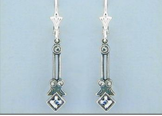 Zilveren oorhangers met kristal, strakke uitstraling. Art Nouveau