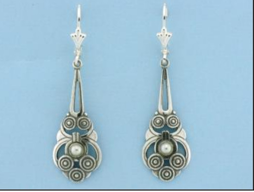 Zilveren oorhangers parel. Art Nouveau