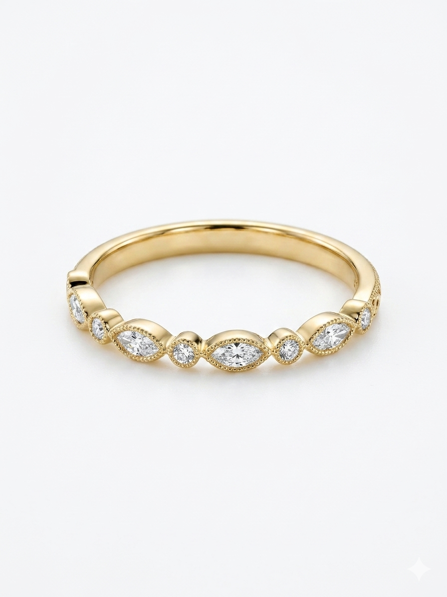 De 14 karaat gouden alliance diamanten ring met modelnummer ET1190/Y heeft een elegante gouden kleur en is gemaakt van hoogwaardige materialen. Deze ring bevat diamanten van 0,12 karaat en heeft een maat 54. Draag deze verfijnde ring dagelijks of bij speciale gelegenheden om een vleugje luxe en elegantie aan je outfit toe te voegen.