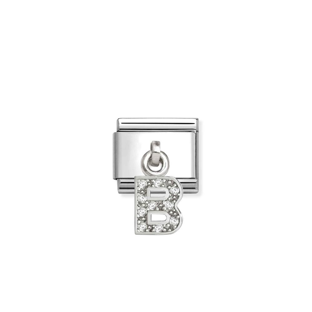 De NOMINATION COMPOSABLE CLASSIC Charms Letter B, modelnummer 331818/02, is een elegante hanger uit de categorie juwelen. Perfect om je armband of ketting te personaliseren. Draag deze charm aan een composable armband of aan een ketting als uniek accent voor een stijlvolle uitstraling. Een subtiele manier om je initialen te tonen.