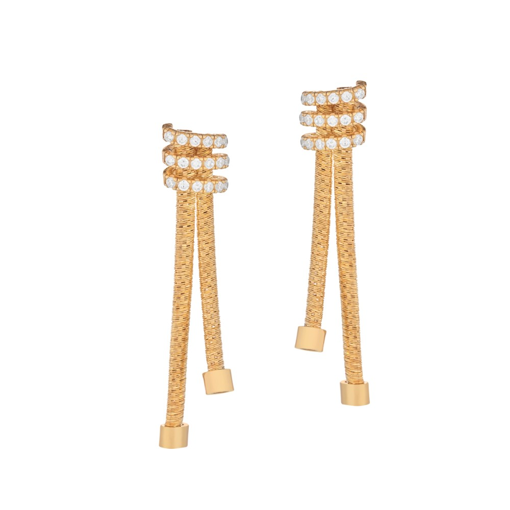 Zijden knoopoorbellen - Kasjmier
De Silk Knot Earrings - Cashmere zijn gemaakt van verguld 925 zilver met een speciaal proces voor een zijdeachtig effect, en versierd met een pav&eacute;zetting van witte stenen.