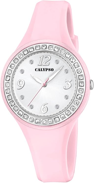 De K5567/C horloge uit de ongedefinieerde merkcategorie biedt een stijlvol ontwerp dat perfect om elke pols past. Als een polshorloge is het comfortabel en elegant, ideaal voor dagelijks gebruik of speciale gelegenheden. Draag het als een stijlvol accessoire dat je outfit compleet maakt. Voeg dit veelzijdige horloge toe aan je collectie voor een tijdloze look.