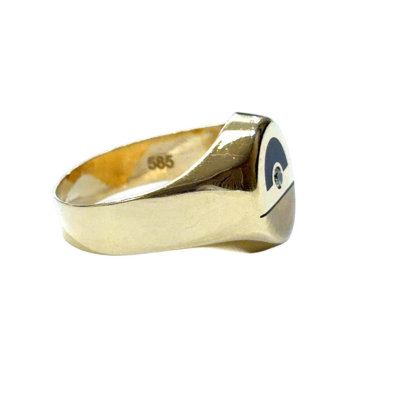 De gouden ring BREA-JOY-0002929 is een elegante 14kt ring van ongedefinieerd merk. Deze glanzende ring is gemaakt van 14 karaat goud en weegt 3,3 gram. Met een maat van 60 en gouden kleur, biedt het een verfijnde uitstraling. Perfect voor dagelijks gebruik of speciale gelegenheden. Draag met andere gouden sieraden voor een complete look.