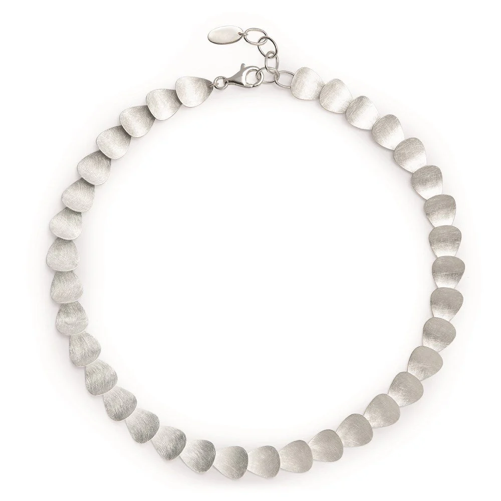 Zilveren collier eismatt dakpansgewijs