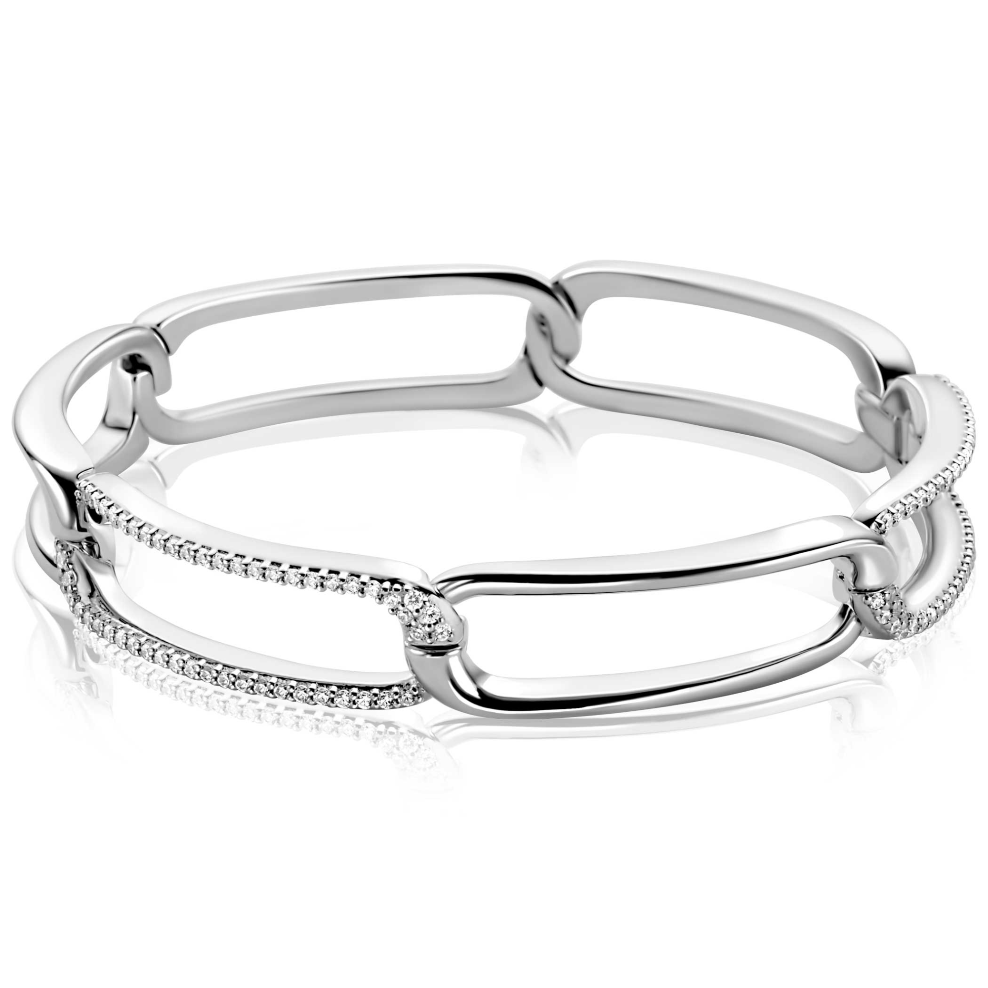 De Mart Visser zlv. armband, model MVA28, is een elegante armband onder de categorie juwelen. Deze armband, geclassificeerd als een BRACELET, biedt verfijnde stijl en is perfect voor zowel speciale gelegenheden als dagelijks gebruik. Draag hem solo voor een subtiele look of combineer met andere sieraden voor een gedurfde statement-stijl.