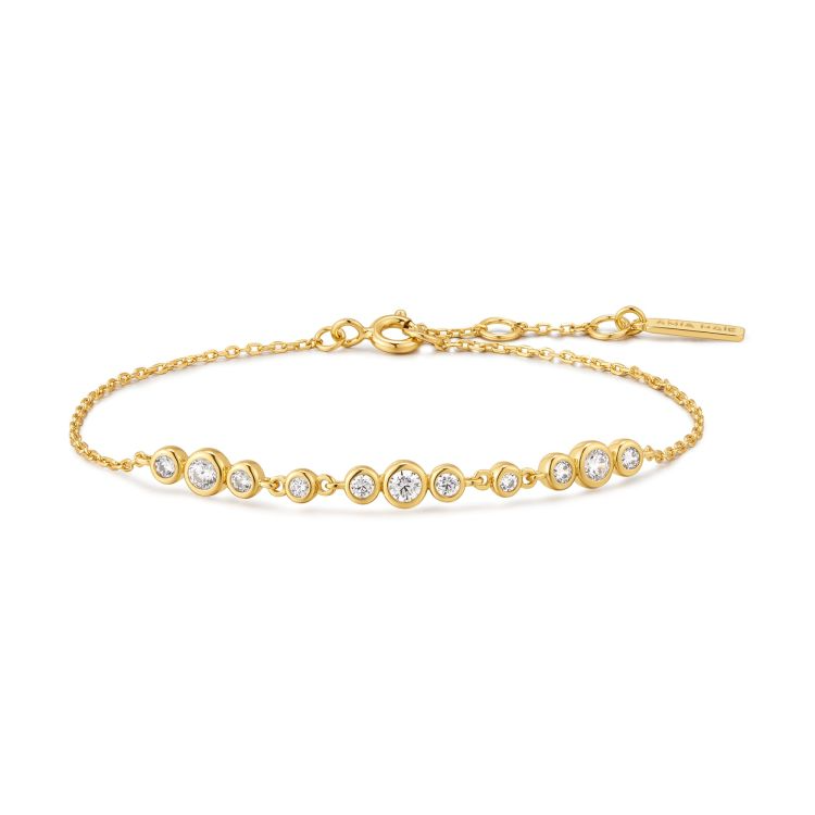 De Ania Haie vergulde armband  is een elegante toevoeging aan elke sieradencollectie. Deze verfijnde armband is perfect voor zowel dagelijks gebruik als speciale gelegenheden. Draag deze armband alleen voor een minimalistische look of combineer met andere sieraden voor een meer gelaagd effect. Een veelzijdig stuk voor elke juwelenliefhebber.