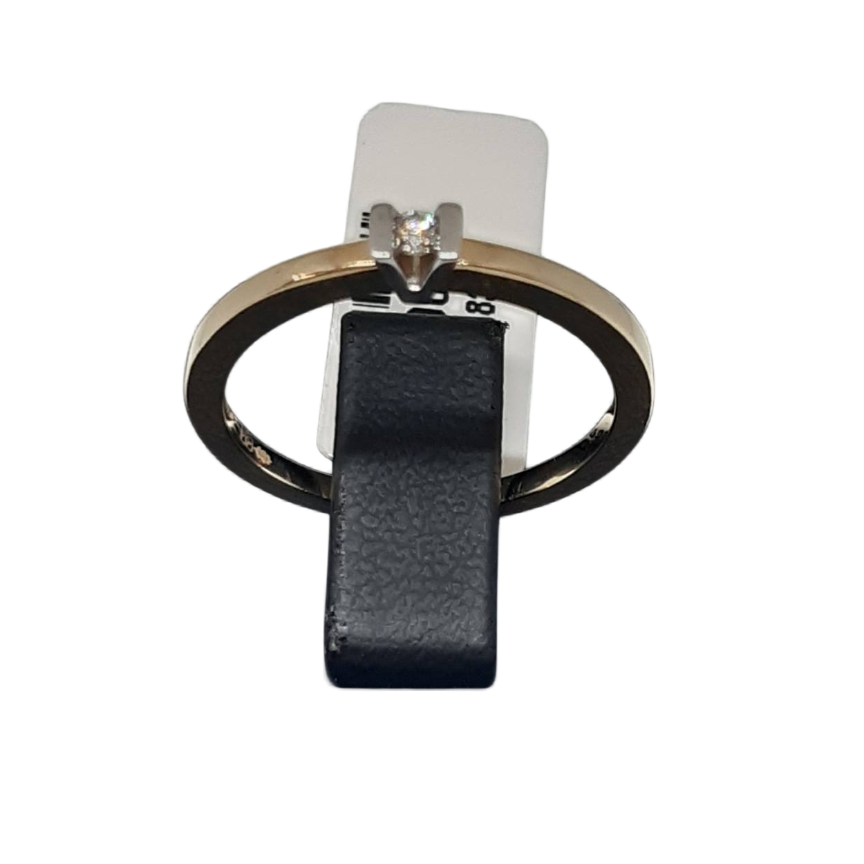 De BREA-00024 ring is een prachtige damesring met een 0,05 karaat diamant van de H SI-kwaliteit, gemaakt van 14 karaat geelgoud. De ring straalt dankzij zijn glanzende afwerking. Draag hem als een verfijnd accessoire voor elke gelegenheid. Perfect te combineren met zowel casual als formele outfits. Beschikbare maat: 56.