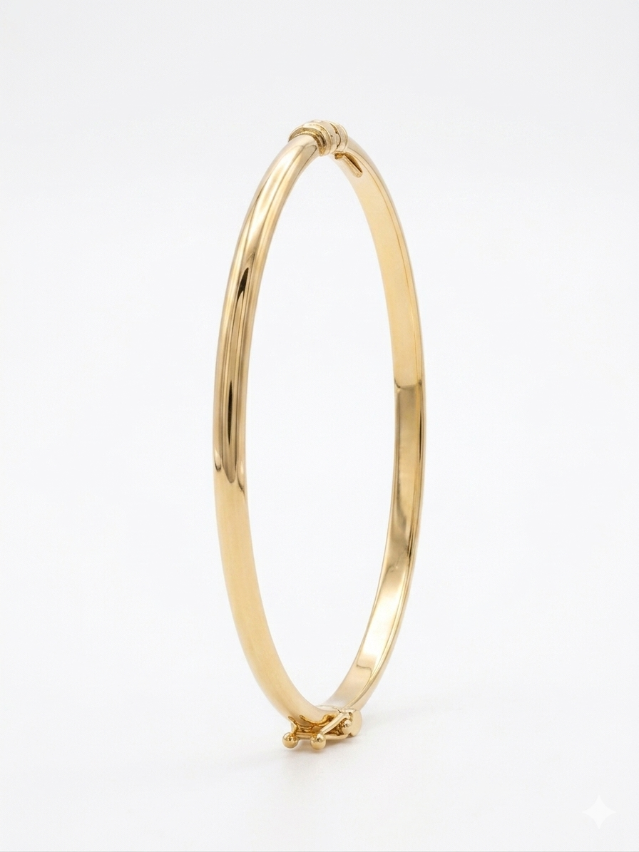 De 14 karaat gouden slavenarmband model JRS8846 is een elegante bangle met een doorsnede van 18 cm, een breedte van 3,5 mm en weegt 4,8 gram. Gemaakt van goudkleurig 14-karaats goud, straalt deze armband luxe uit. Draag hem solo voor subtiele elegantie of combineer met andere armbanden voor een gedurfde look. Perfect voor elke gelegenheid!