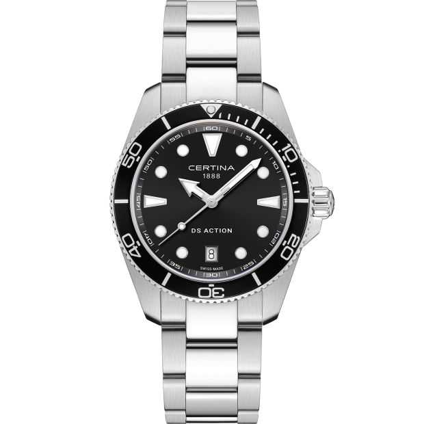 Certina - C0484101105100
Dit Certina DS Action Herenhorlogesis bekend onder Certina-referentienummer C0484101105100. Het horloge heeft een quartz-uurwerk dat geplaatst is in een edelstalen kast. Op de zwarte wijzerplaat is analoge tijdsweergave zichtbaar. Aan de kast zit een staal- of zilverkleurige stalen horlogeband met een vouwsluiting.

Het quartz-uurwerk biedt u datum-aanduiding als tijdfunctie(s). De ronde horlogekast is 300m waterdicht en voorzien van een saffierglas.

Het Zwitserse Certina staat garant voor luxe kwaliteit. Niet alleen qua stijl onderscheidt Certina zich van de rest, ook de technologie is een belangrijk aspect van de Certina-filosofie. De door Certina volledig doorontwikkelde DS-technologie zorgt voor een optimale bescherming van het uurwerk op het gebied van schokken en waterdichtheid. Certina biedt een grote vari&euml;teit aan stijlen. Het merendeel van de door Certina vervaardigde horloges heeft een sportief tot zeer sportief karakter, zoals de dames- en herenhorloges uit de DS Podium-collectie. Maar met de Certina DS One en DS Powermatic spreekt de fabrikant ook tot de verbeelding van liefhebbers van traditioneel design.